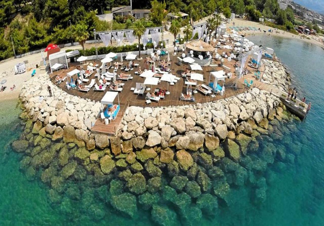 Holiday Home Aspalathos - With Free Parking, Near The Beach, A Few Minutes' Walking Distance To The Unesco Palace Split Luaran gambar