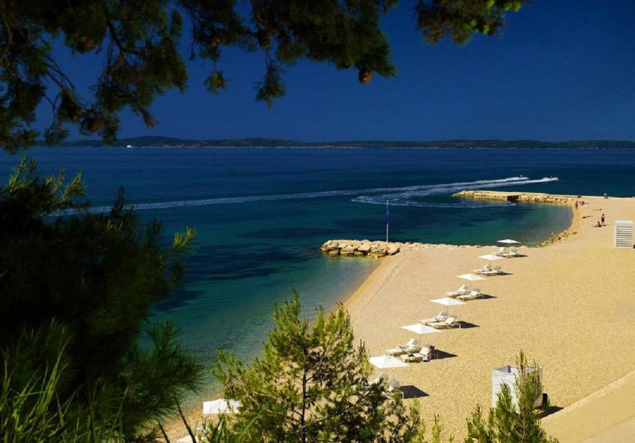Holiday Home Aspalathos - With Free Parking, Near The Beach, A Few Minutes' Walking Distance To The Unesco Palace Split Luaran gambar